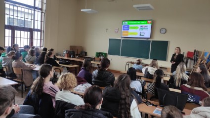 Zdjęcie artykułu Spotkania z młodzieżą w Zespole Szkół  Ogólnokształcących i Zawodowych im. ks. prof. Józefa Tischnera w Limanowej